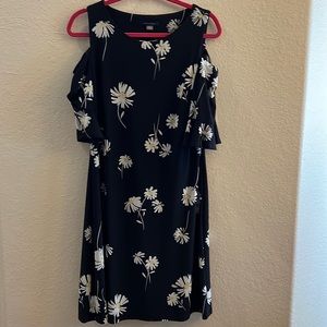 Womens Tommy Hilfiger pull over dress.  Size10